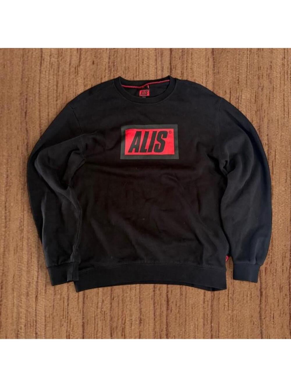 Vintage Alis crewneck sweatshirt with red 'SITA' logo